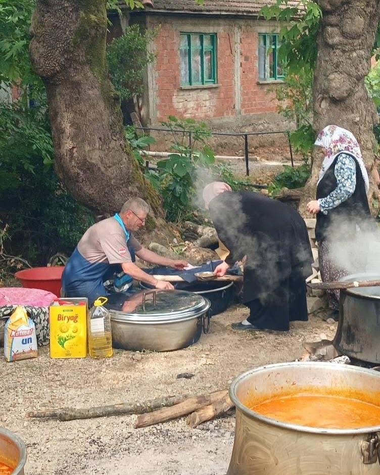 Gönen Ilıcaoba Köyü’nde Hayır Hazırlığı!