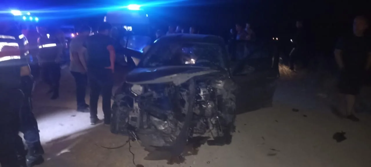 GÖNEN-SARÌKÖY YOLUNDA KATLİAM GİBİ KAZA: 3 ÖLÜ 6 YARALI