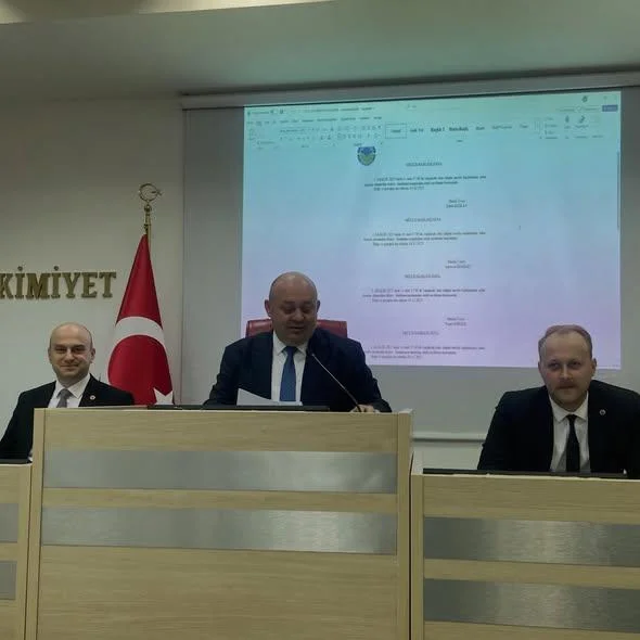 Gönen’de Yılın Son Meclisi: Mama Makinesi Hibesi İçin Palaz’a Yetki