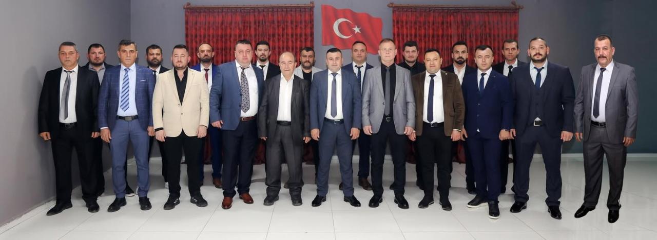 Ahmet Acar yönetim için sahada