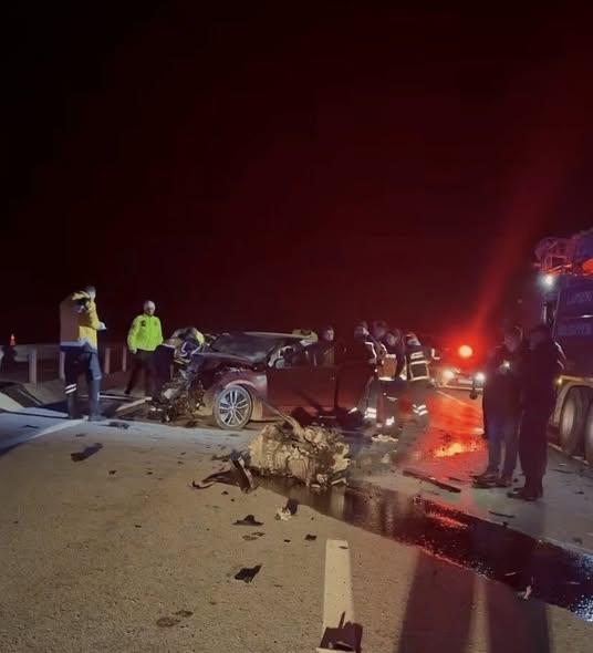 Lapseki yolunda ters yön faciası: 5 ölü - 2