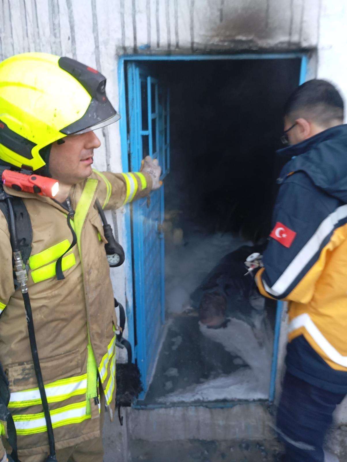 Savaştepe’de ev yangınında 87 yaşındaki yaşlı adam, yaşamını kaybetti - 3