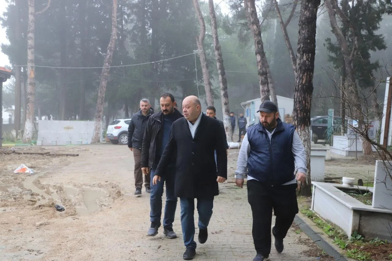 Gönen Şehir mezarlığı yenileniyor